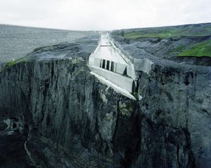 Concrete spillway chute, Kárahnjúkar dam, 2010. © Olaf Otto Becker